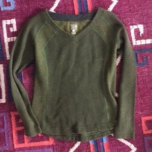 Mountain Hardwear pullover sweater